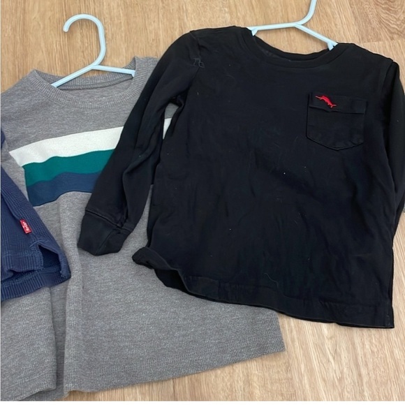 Long Sleves - Picture 3 of 3